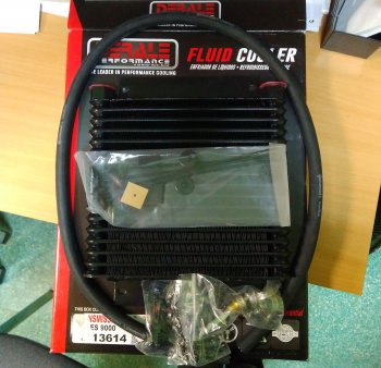 13614 DERALE Радиатор серии 9000 выход/вход вверх 17 комплект для трансмиссии 1/2" NPT / 3/8" Prevents heat related transmission failures