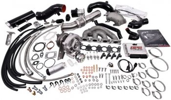 APR T3100012 Уровень III+ Поперечный турбо кит VVT (AWc AWP) 
Литой выпускной коллектор из инконеля от компании APR
Турбонагнетатель на подшипниках серии Ballistic от компании Honeywell/Garrett
Увеличенный корпус датчика массового расхода воздуха, разработанный компанией APR
Специальные патрубки впускной системы из цельного силикона от компании APR
Высокопроизводительные топливные форсунки и топливный насос от APR
Все прилагаемые трубки и оборудование
