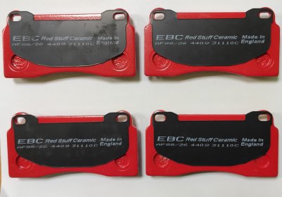 DP31110C EBC Brakes Redstuff Тормозные колодки DAIMLER Super V8; FORD F6, FPV, Pursuit, Super Pursuit, Tickford; JAGUAR XJ, XK; MG XPOWER SV выпуска 1997-2006 года